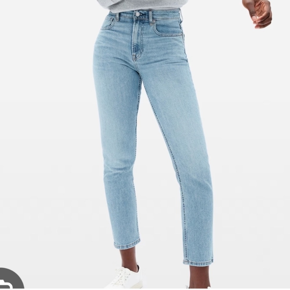 Everlane Cheeky Straight Jean